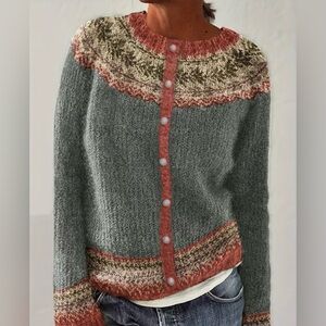 Chic Gray and Red Patterned Cardigan